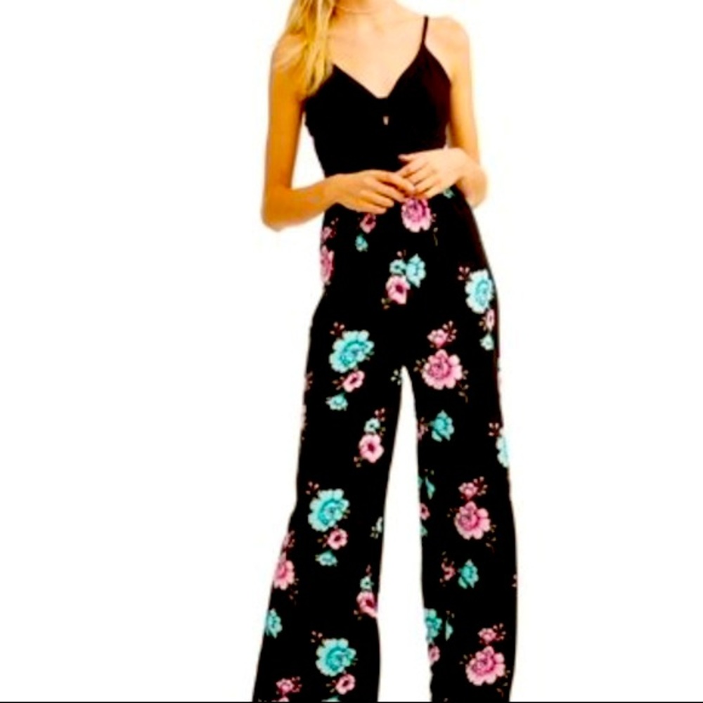 ISO No boundaries floral jumpsuit in large 11/13